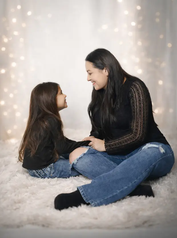 Family portrait session photographed by UPSTYLE.