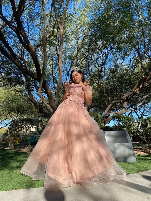 Quinceanera photography from an UPSTYLE event.