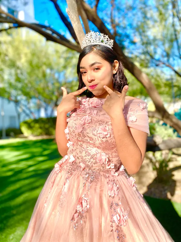 Quinceanera photography from an UPSTYLE event.
