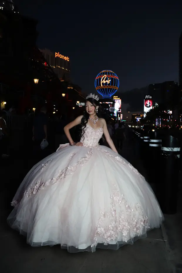 Quinceanera photography from an UPSTYLE event.