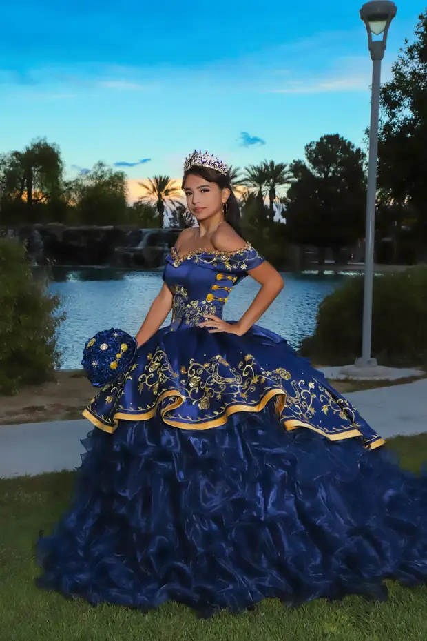 Quinceanera photography from an UPSTYLE event.