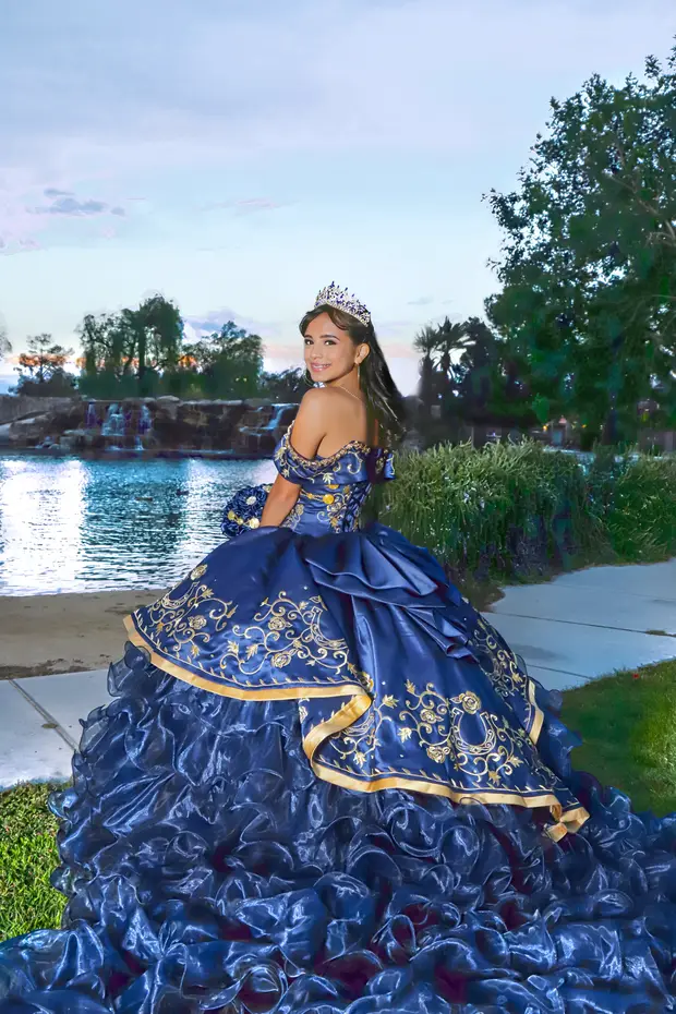 Quinceanera photography from an UPSTYLE event.