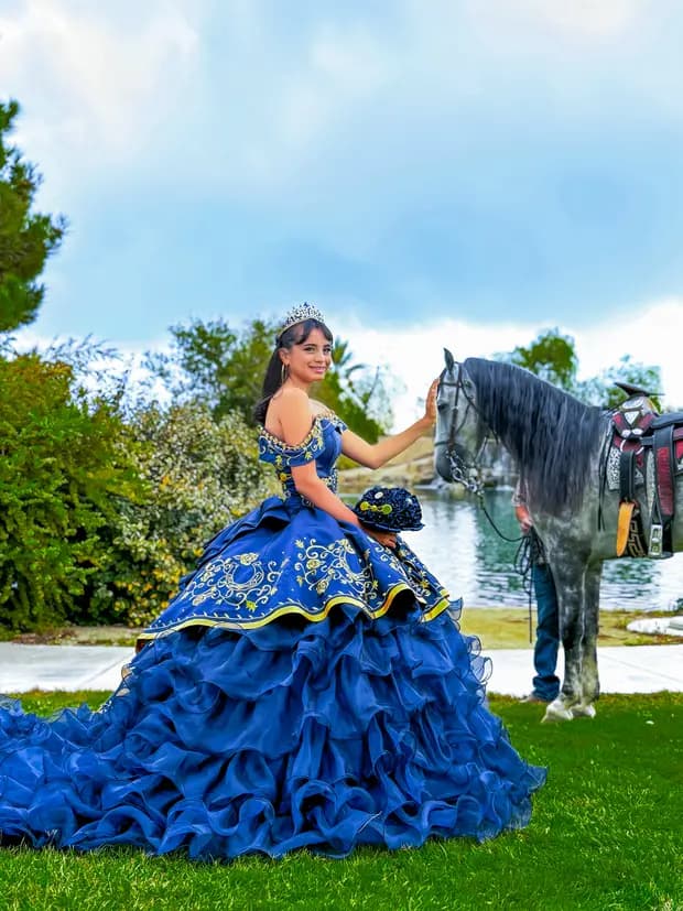 Quinceanera photography from an UPSTYLE event.
