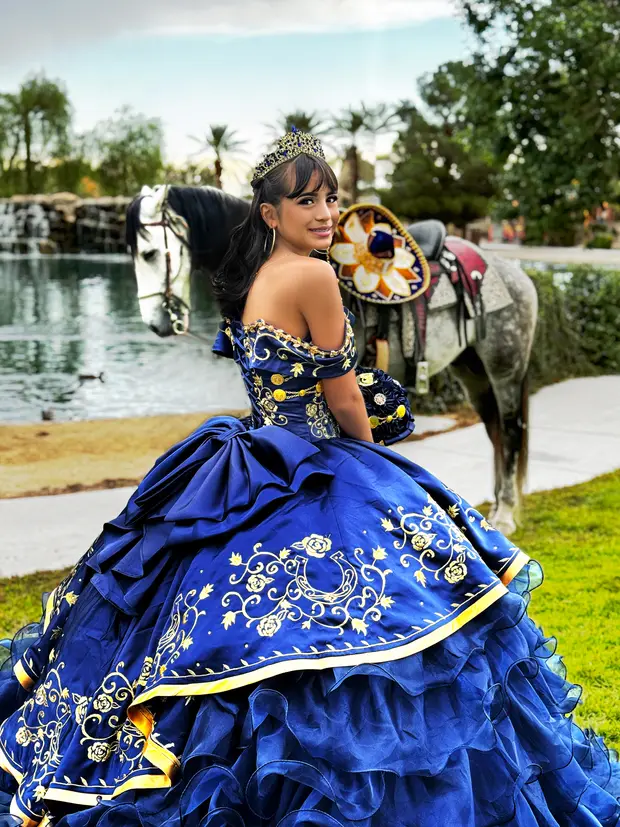 Quinceanera photography from an UPSTYLE event.