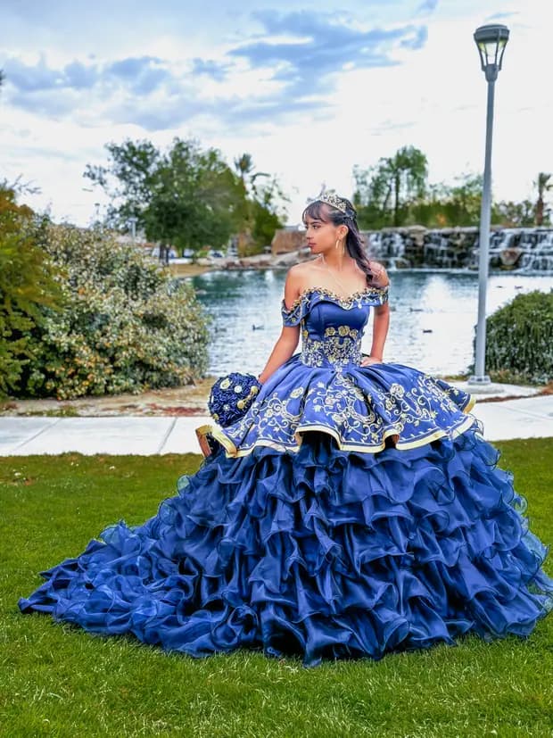 Quinceanera photography from an UPSTYLE event.