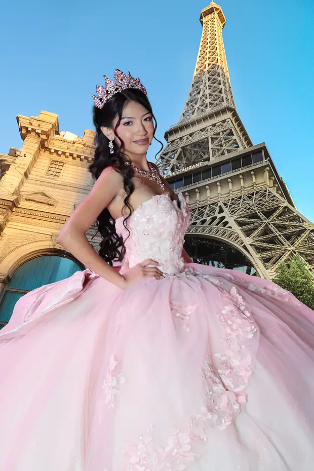 Quinceanera photography from an UPSTYLE event.